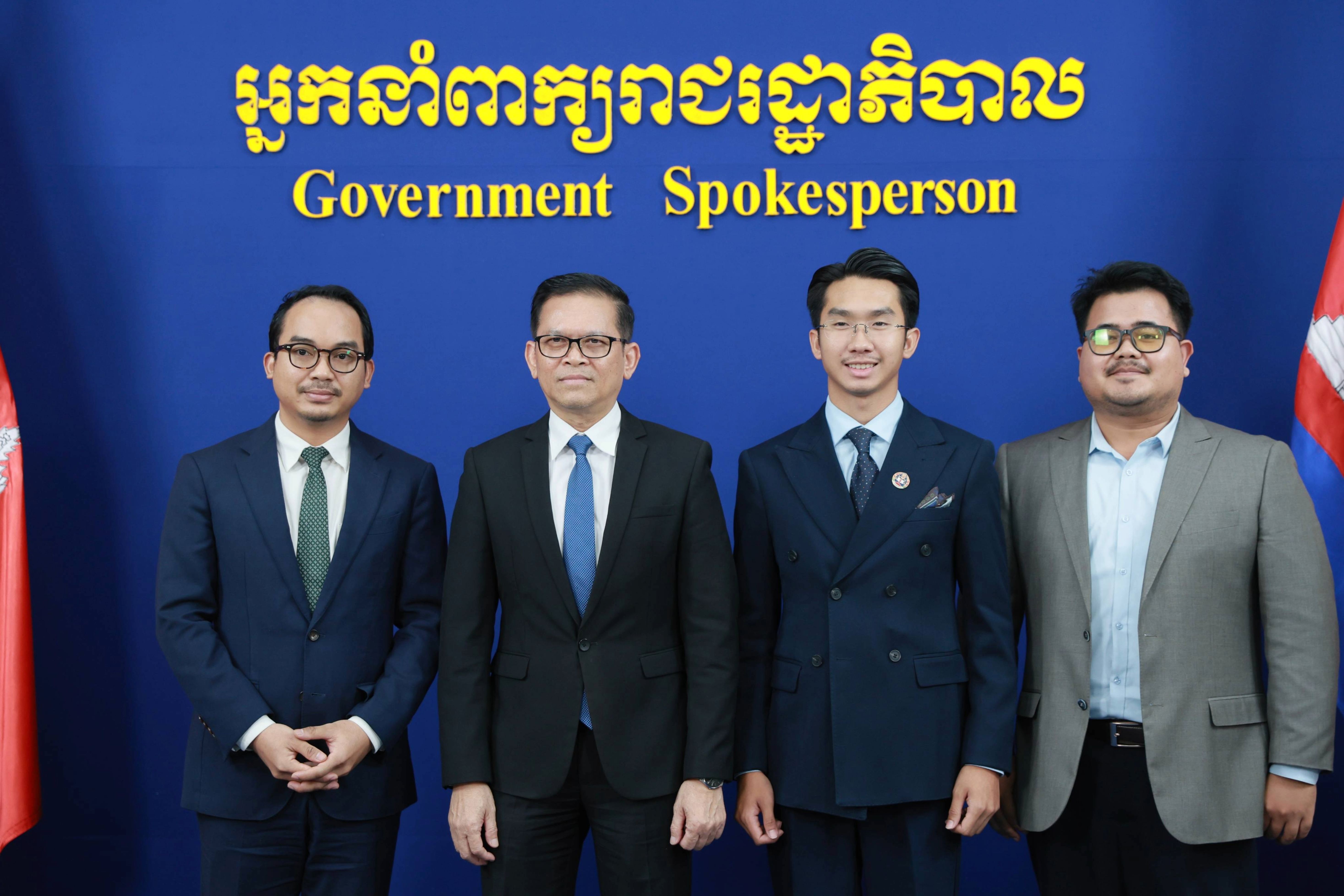 NUM iLAW Director Joins Mentoring Session with Cambodia Vision 2050 Public Speaking Competition Winners - Image 6